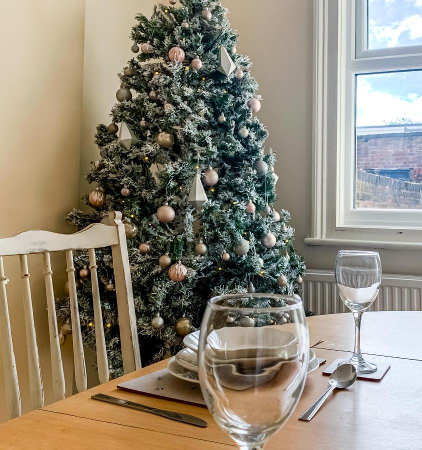 Waverley Lodge - Quaint Victorian Home With Free Parking Йорк Екстериор снимка