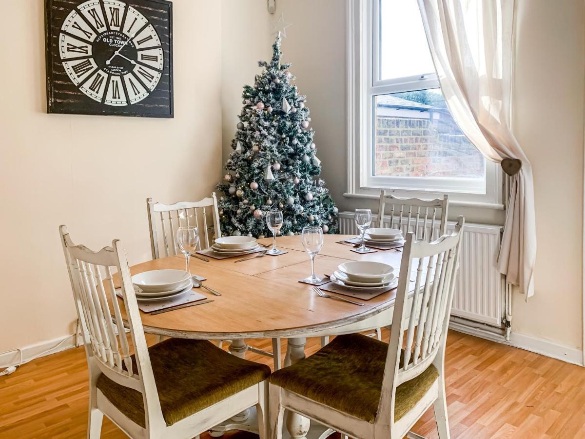 Waverley Lodge - Quaint Victorian Home With Free Parking Йорк Екстериор снимка